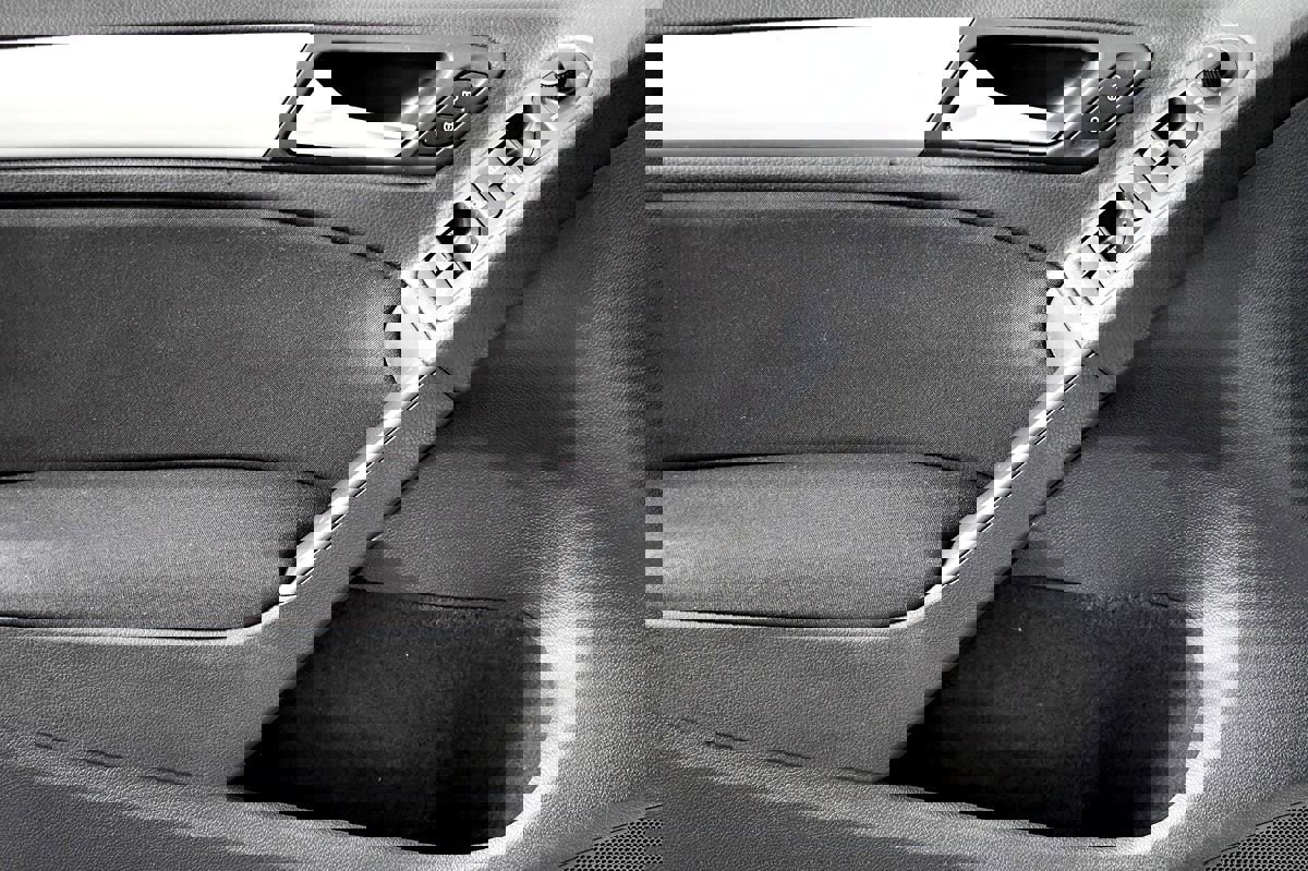 Used 2014 Volkswagen Golf 4-Door image 14