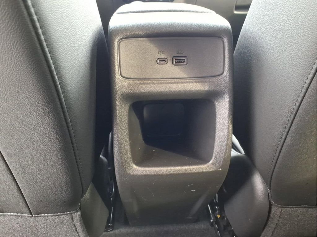 Used 2025 Chevrolet Trax ACTIV w/ Sunroof Package image 19