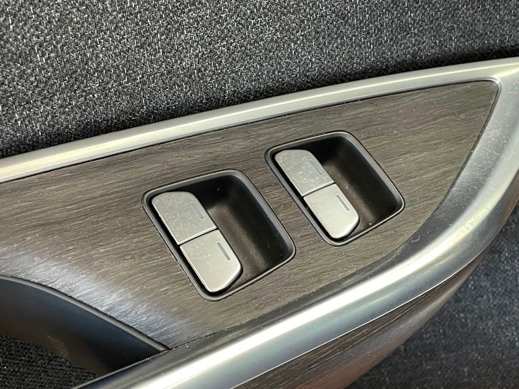 Used 2024 Lucid Air Touring image 19