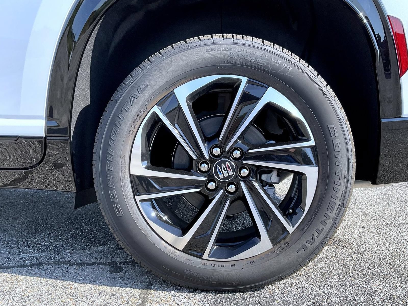 New 2026 Buick Enclave Sport Touring w/ Power Package AWD/4WD image 23