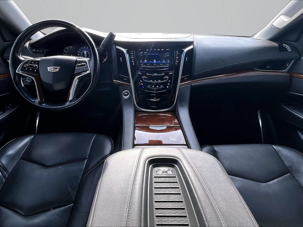 Used 2019 Cadillac Escalade Premium Luxury AWD/4WD image 16