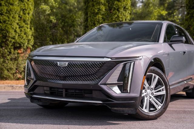 Used 2024 Cadillac Lyriq Tech RWD image 2