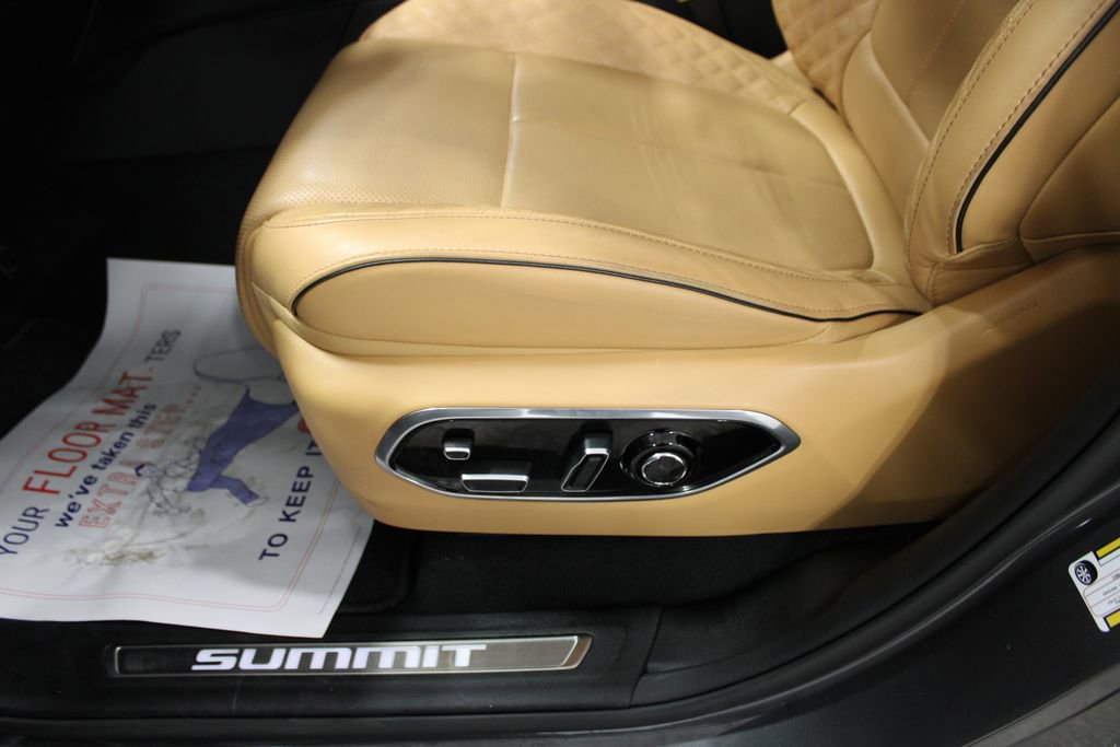 Used 2024 Jeep Grand Cherokee Summit image 16