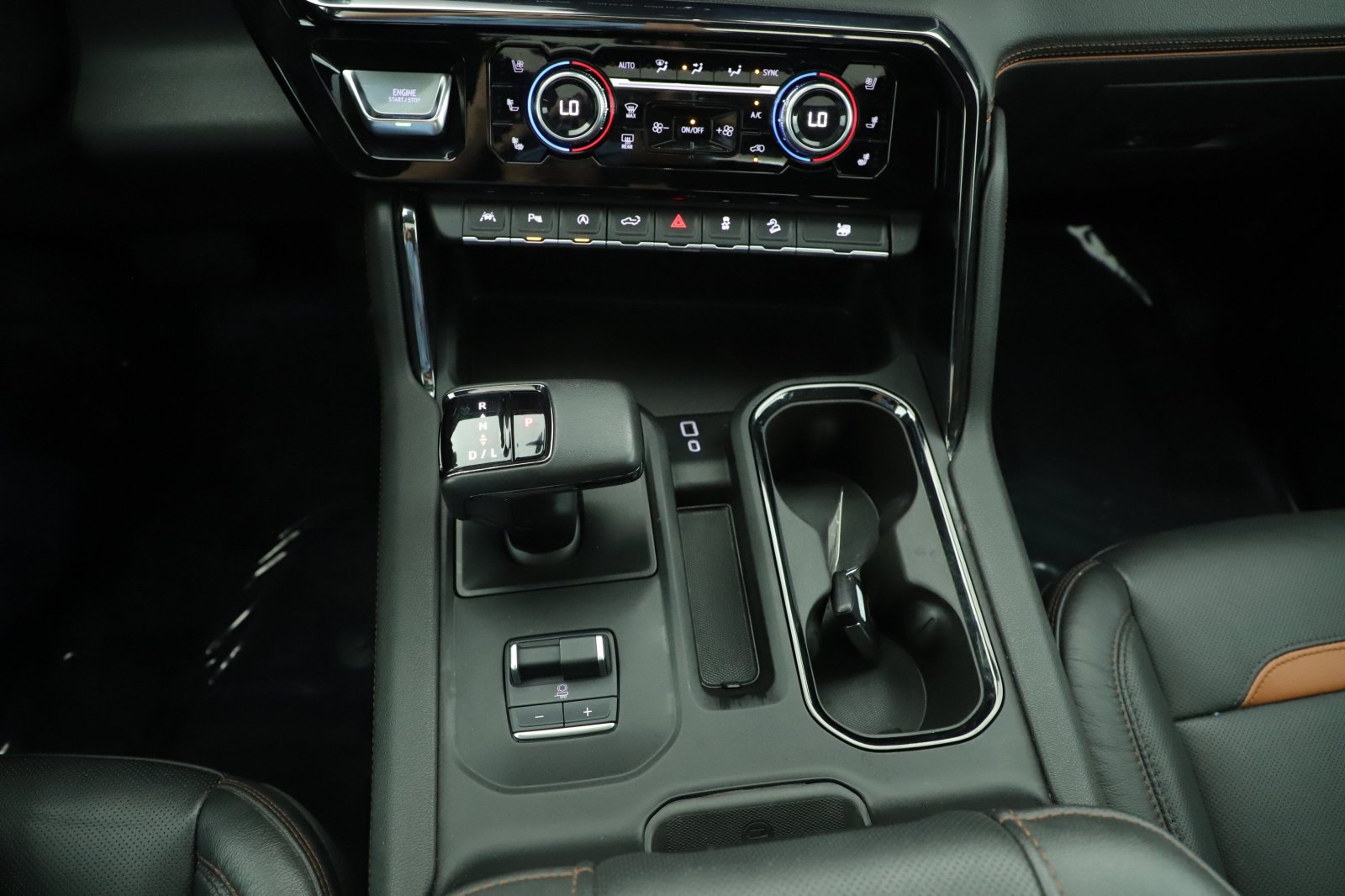 Used 2022 GMC Sierra 1500 AT4 w/ AT4 Premium Package AWD/4WD image 21
