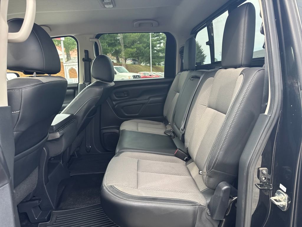 Used 2016 Nissan Titan S AWD/4WD image 24