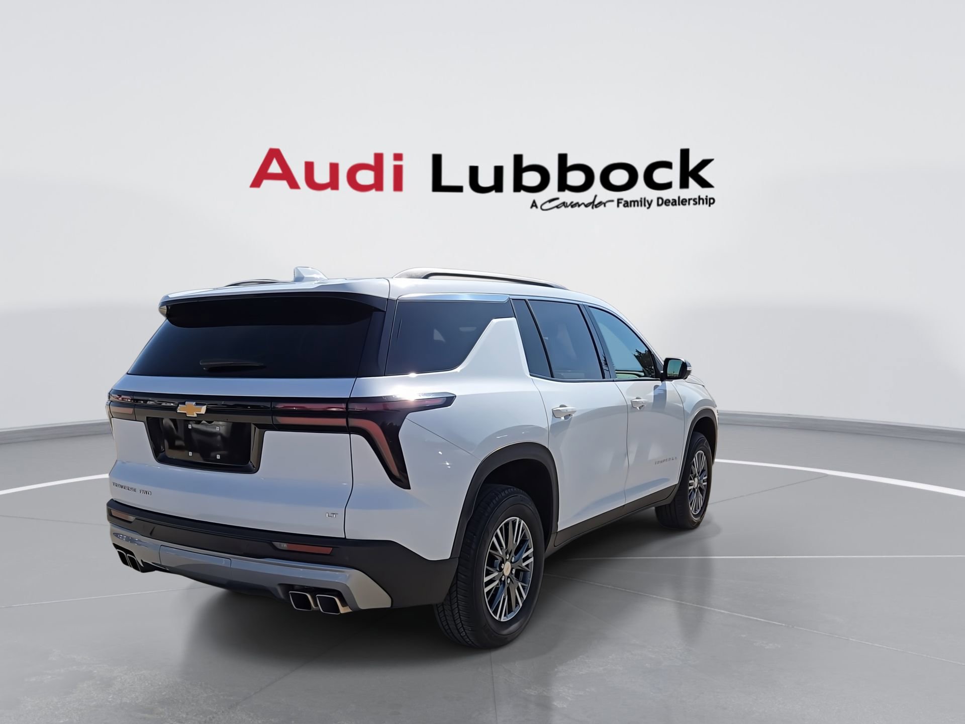 Used 2024 Chevrolet Traverse LT AWD/4WD image 8