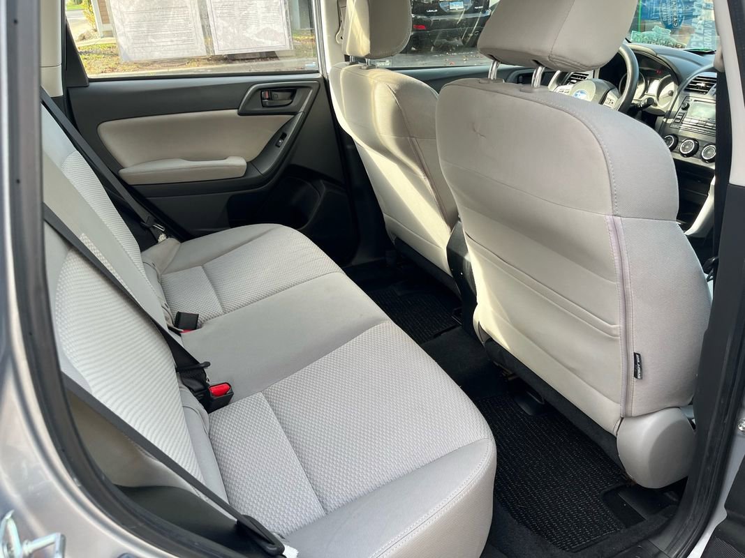 Used 2015 Subaru Forester 2.5i w/ Alloy Wheel Package image 17