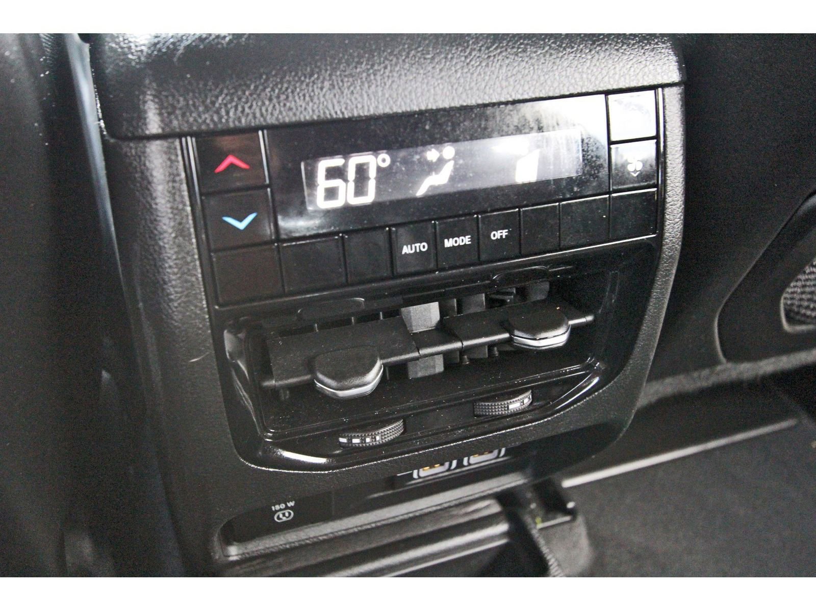 Used 2025 Jeep Grand Cherokee L Altitude RWD image 16