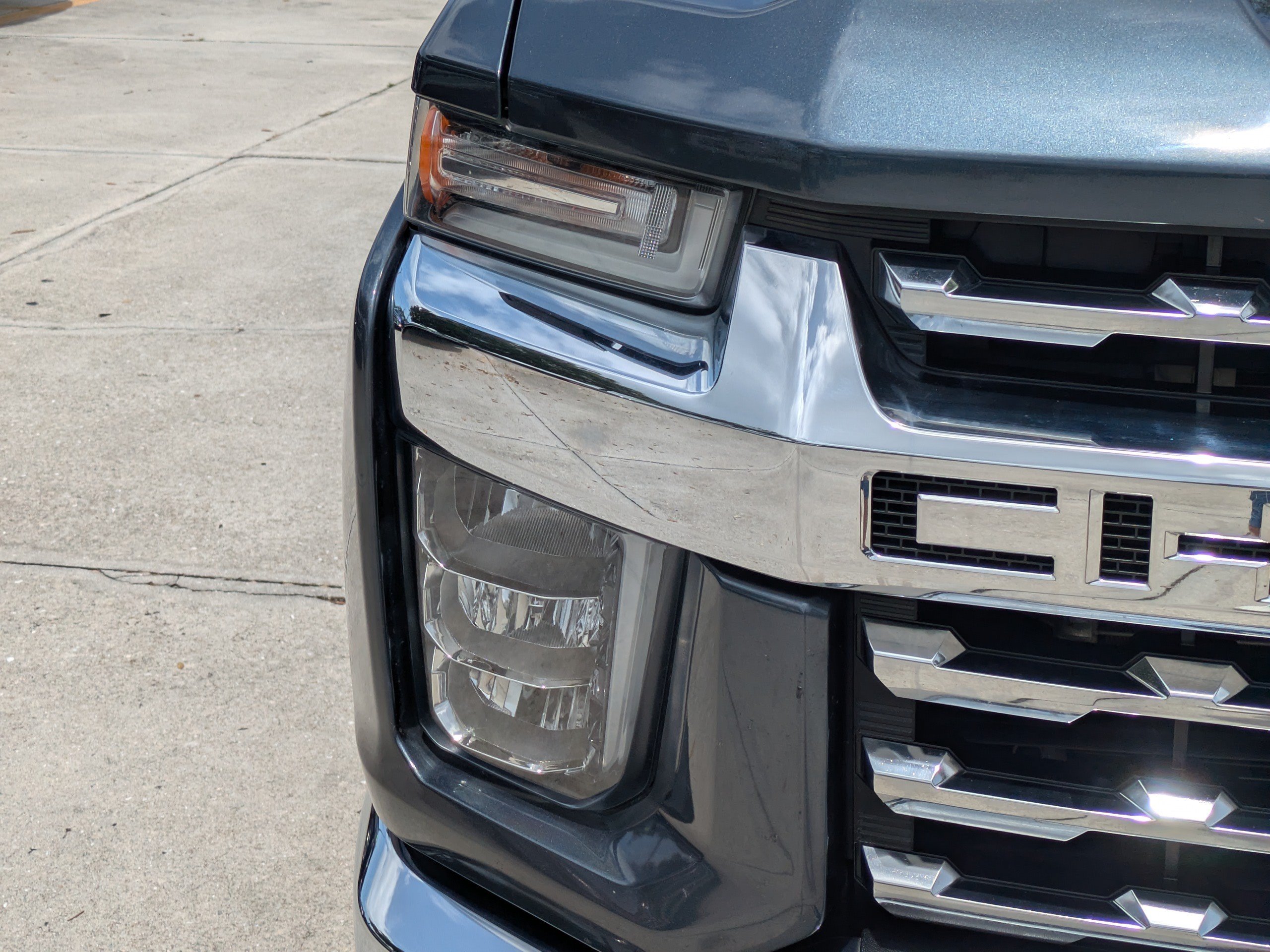 Used 2020 Chevrolet Silverado 3500 LTZ w/ LTZ Premium Package AWD/4WD image 9