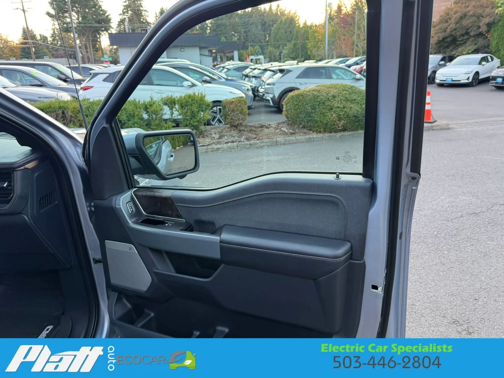 Used 2022 Ford F150 Lightning Lariat AWD/4WD image 44