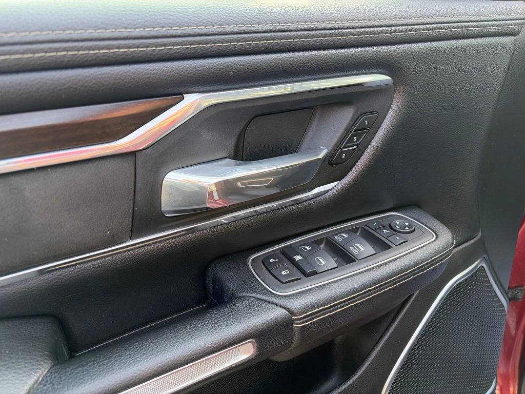 Used 2022 RAM 1500 Laramie AWD/4WD image 16