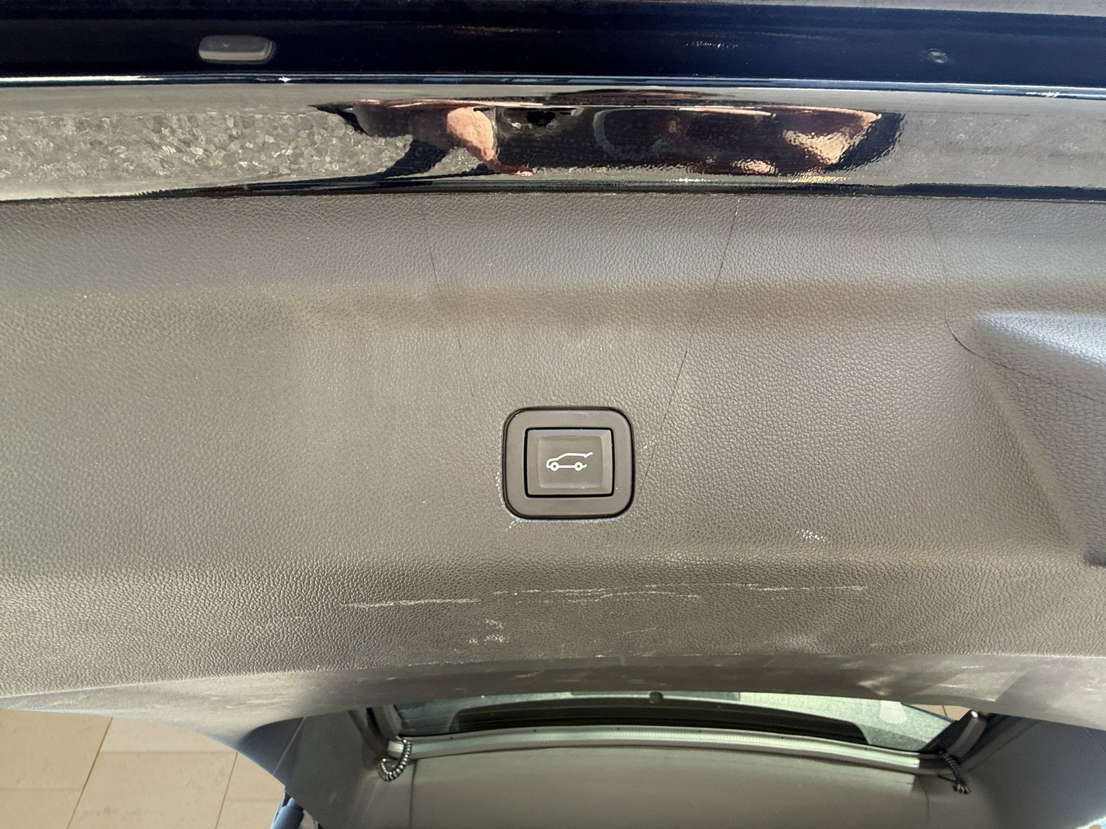 Used 2021 GMC Yukon SLT w/ SLT Premium Package image 34