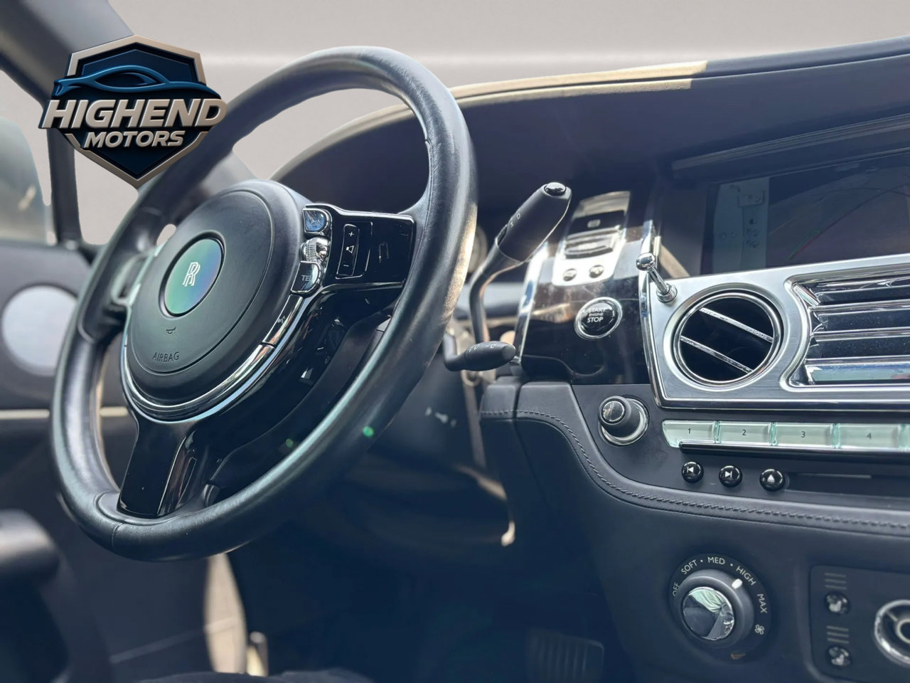 Used 2016 Rolls-Royce Wraith image 21