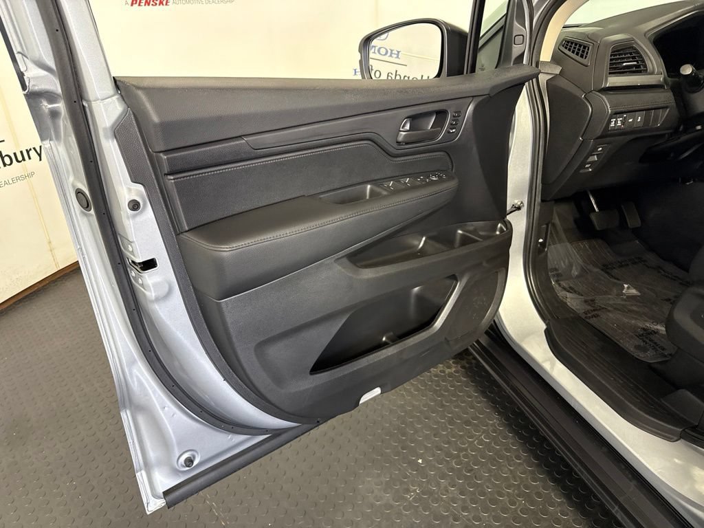 Used 2025 Honda Odyssey EX-L image 13