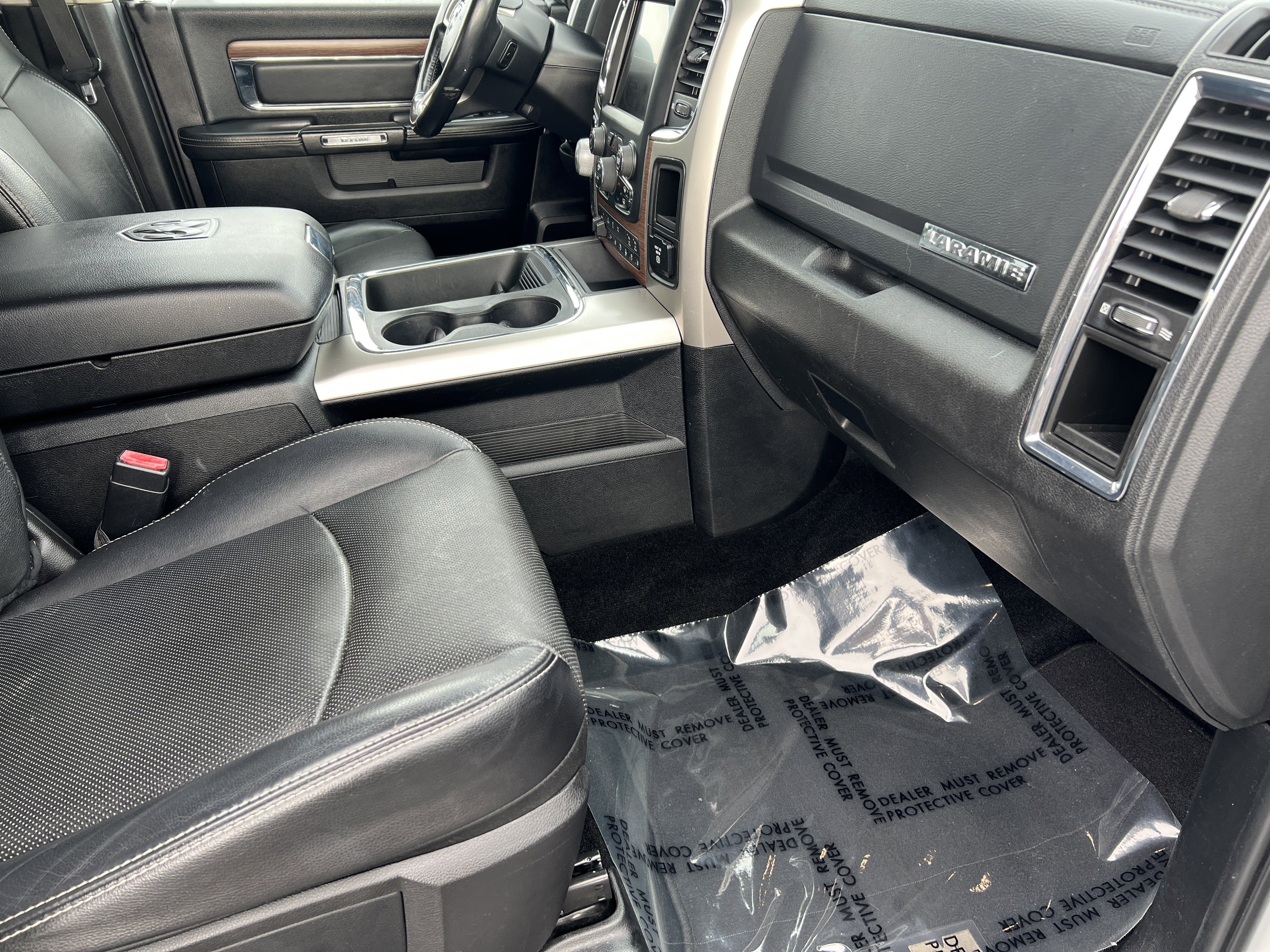 Used 2016 RAM 1500 Laramie image 23