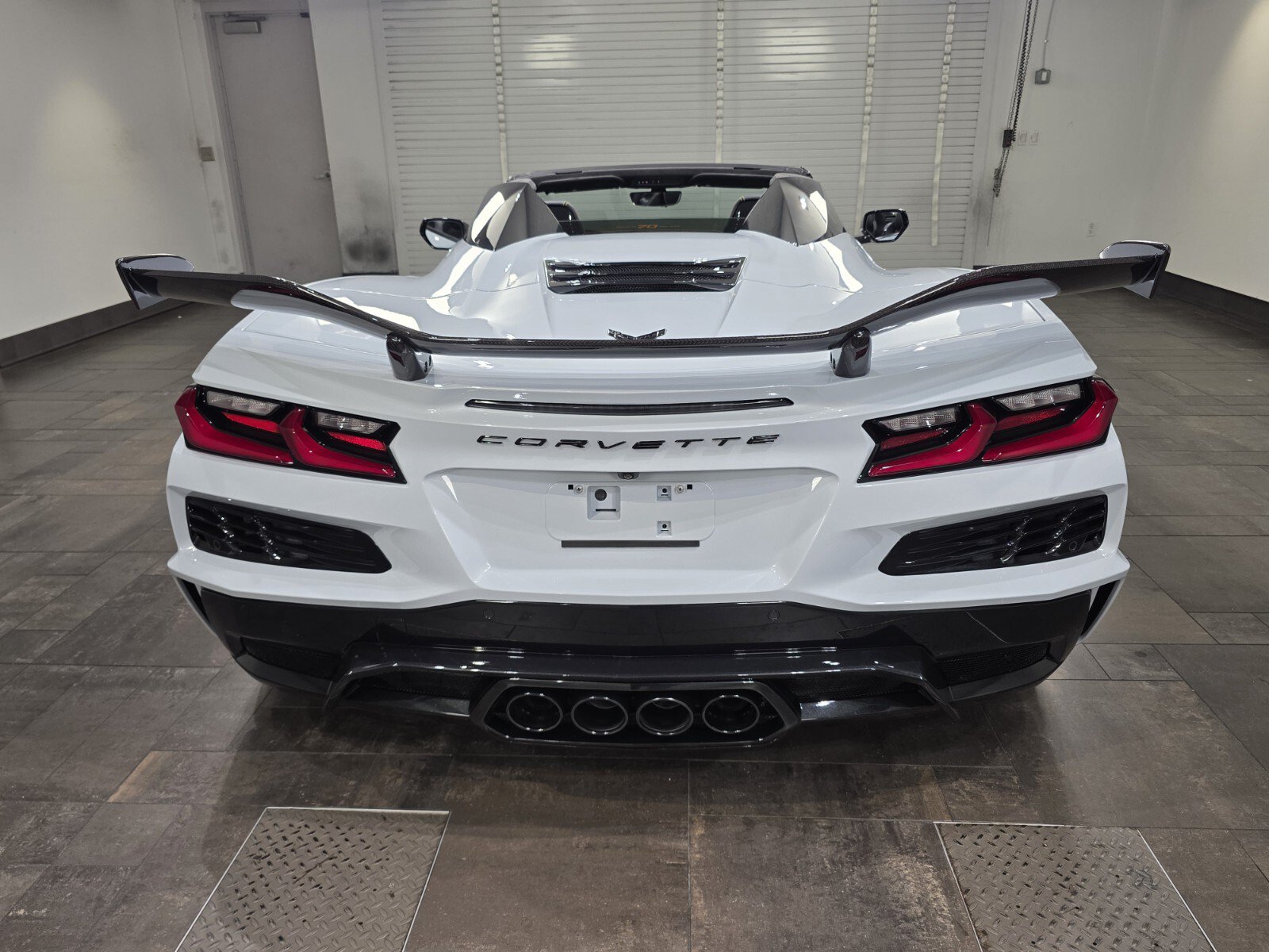 Used 2023 Chevrolet Corvette Z06 w/ Z07 Performance Package RWD image 5