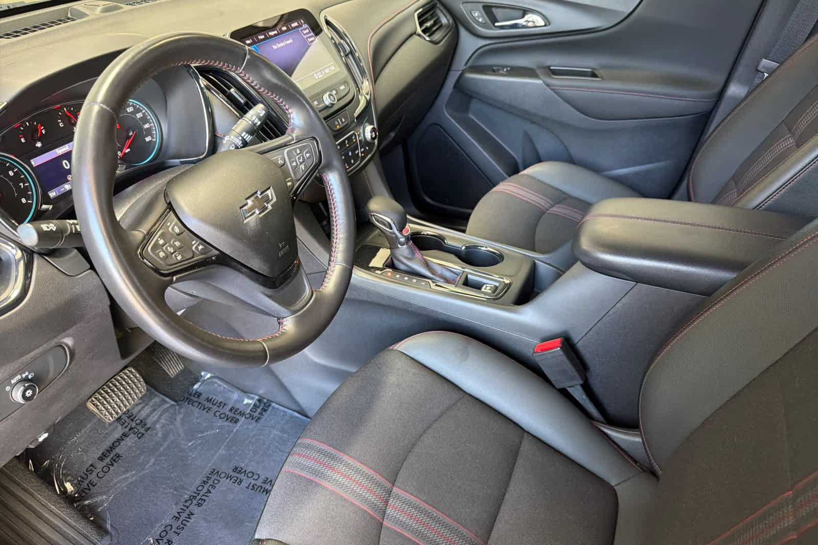 Used 2022 Chevrolet Equinox RS w/ Infotainment Package FWD image 11