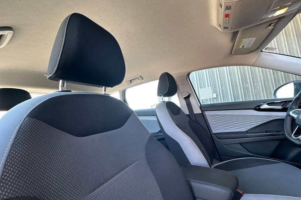 Used 2024 Volkswagen Taos S image 17