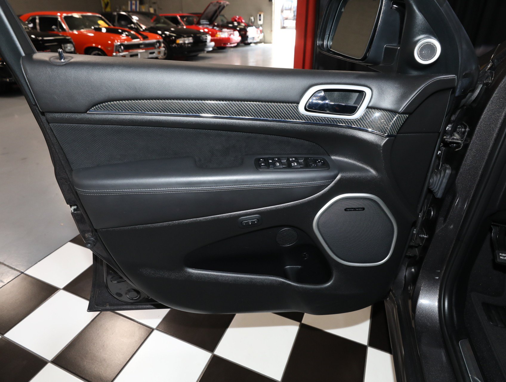 Used 2019 Jeep Grand Cherokee SRT AWD/4WD image 50