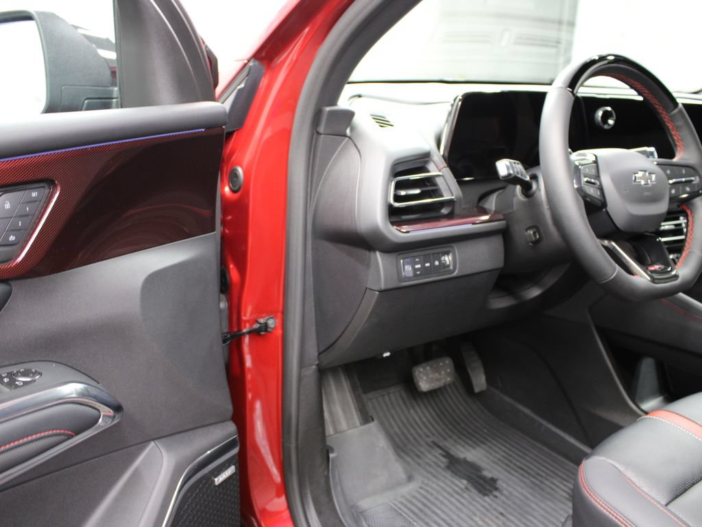 Used 2026 Chevrolet Traverse RS w/ LPO, Floor Liner Package AWD/4WD image 61