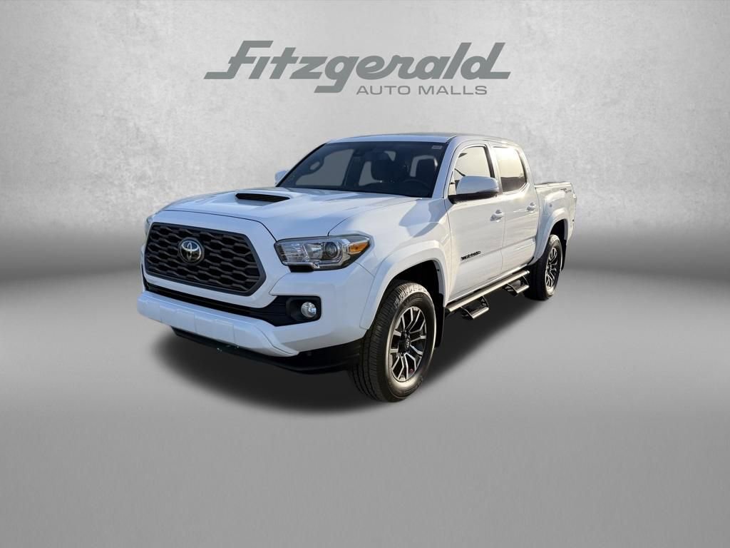 Used 2022 Toyota Tacoma TRD Sport w/ Technology Package image 32