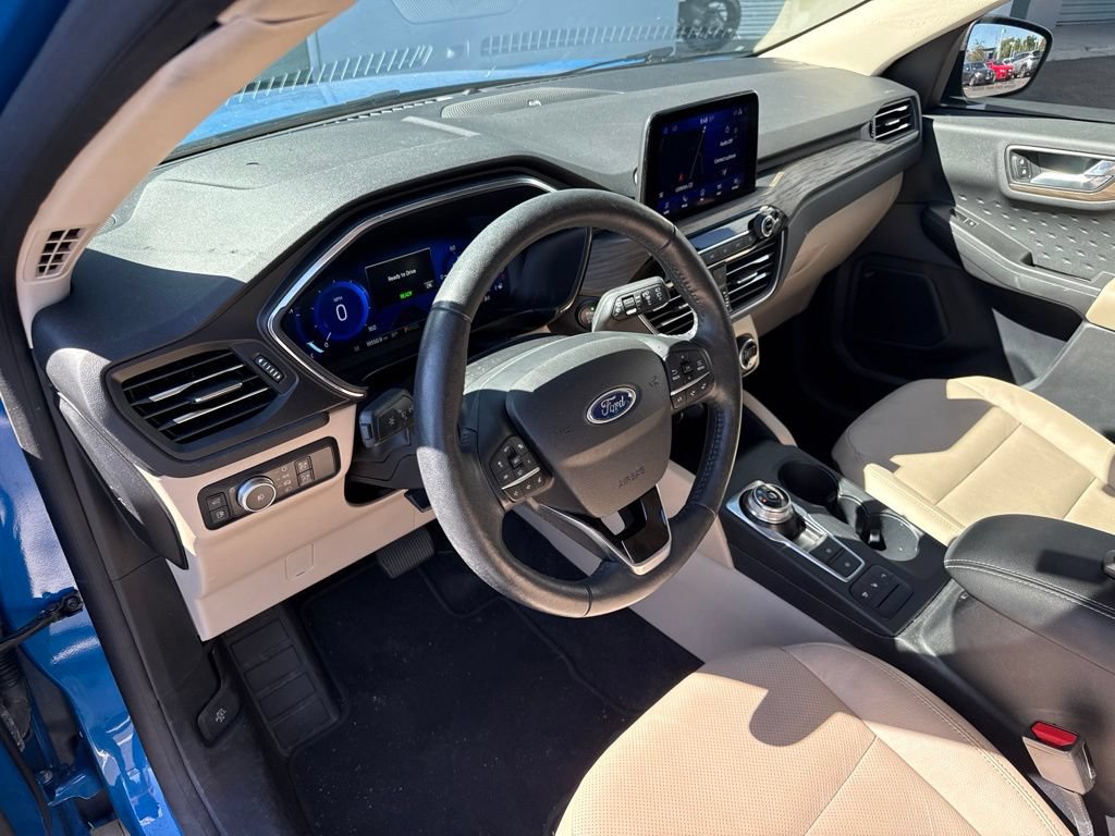 Used 2020 Ford Escape Titanium AWD/4WD image 6