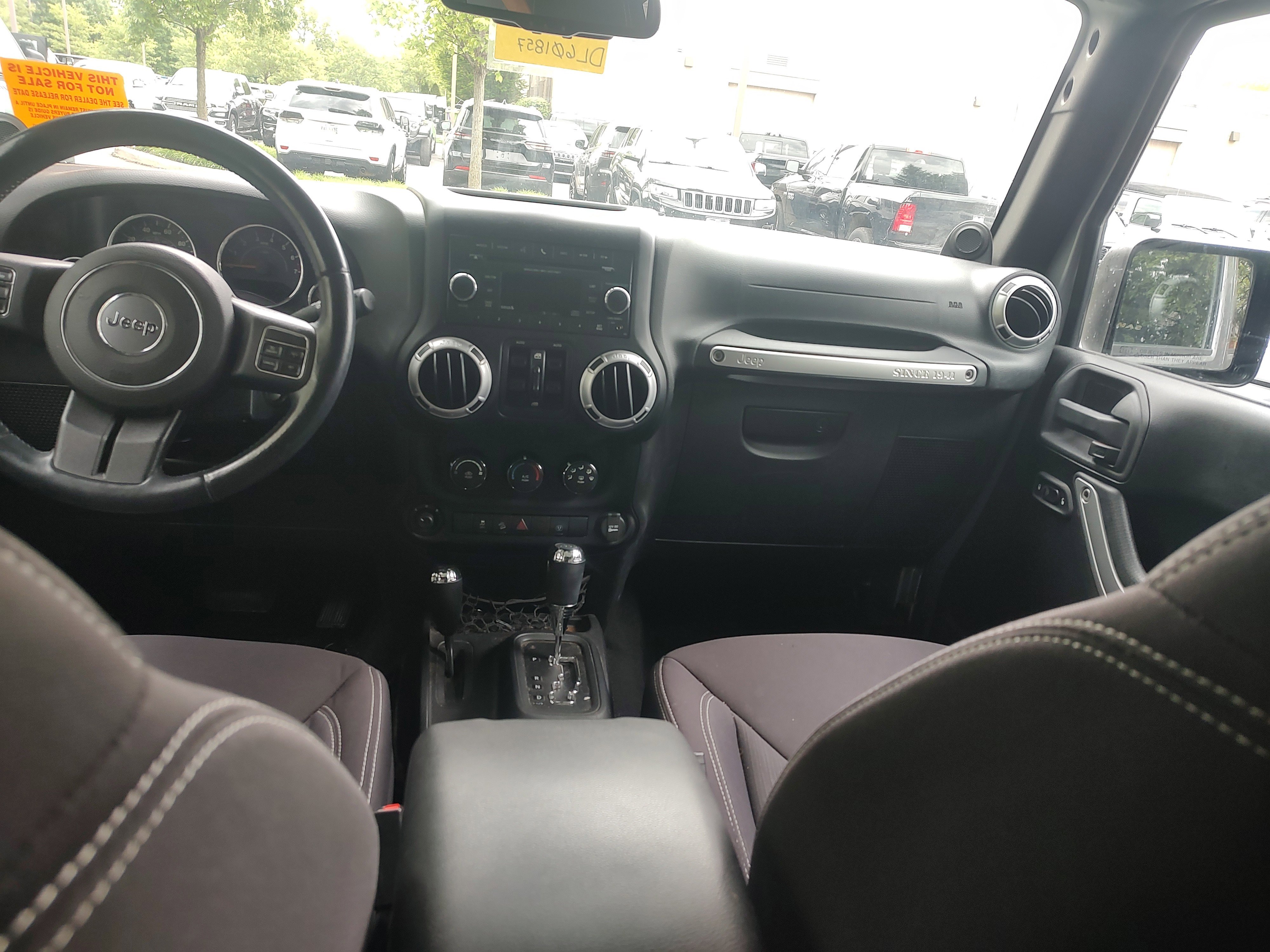 Used 2013 Jeep Wrangler Unlimited Sahara w/ Connectivity Group AWD/4WD image 5