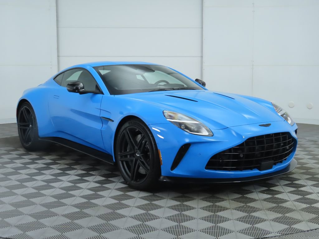 Used 2025 Aston Martin V8 Vantage Coupe image 3