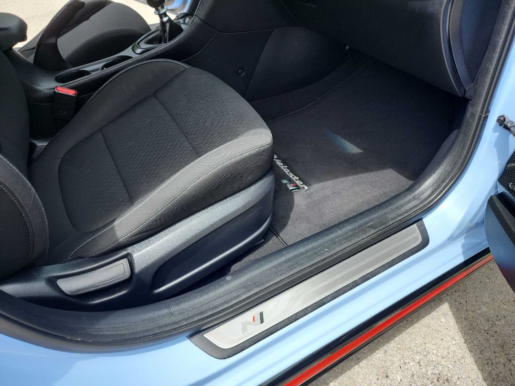 Used 2020 Hyundai Veloster N w/ Performance Package FWD image 31