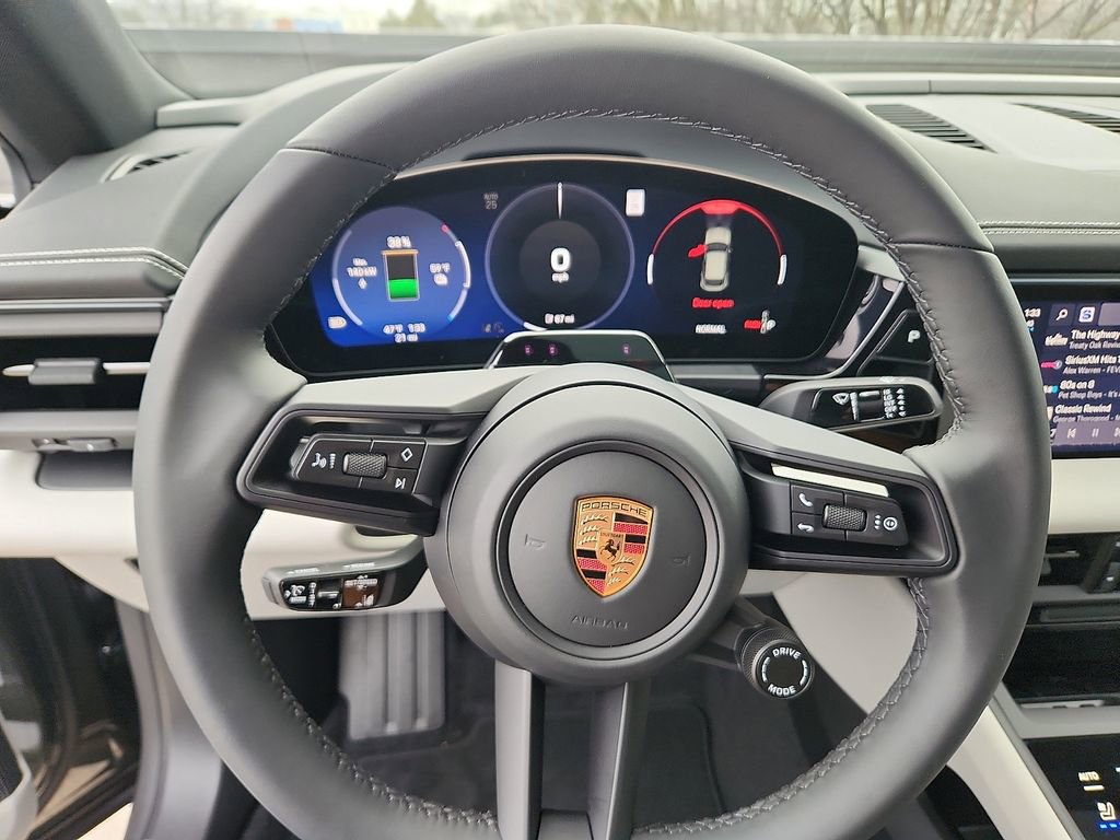 New 2026 Porsche Macan 4 Electric AWD/4WD image 18
