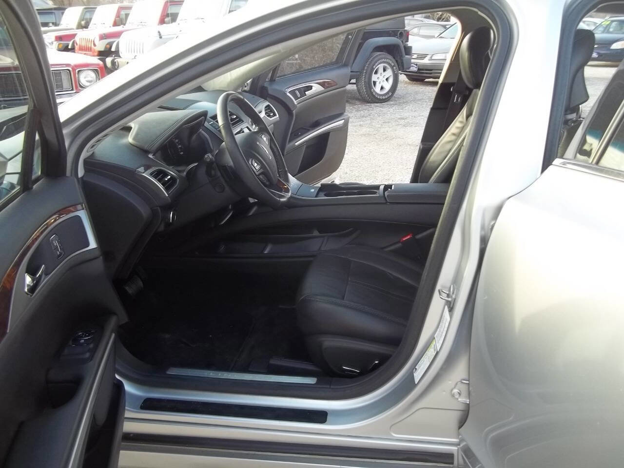 Used 2014 Lincoln MKZ w/ Equipment Group 102A Reserve FWD image 7
