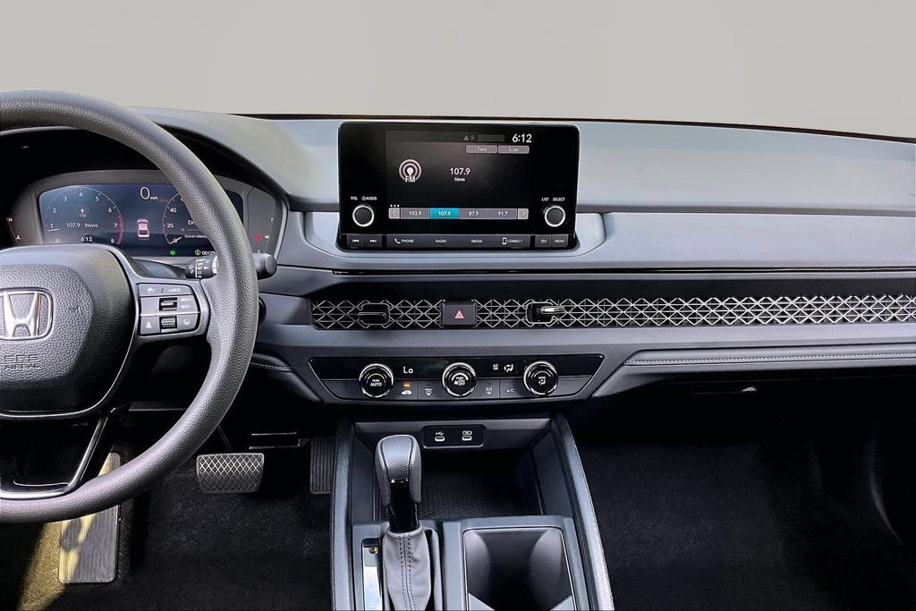 Used 2025 Honda Accord LX image 10