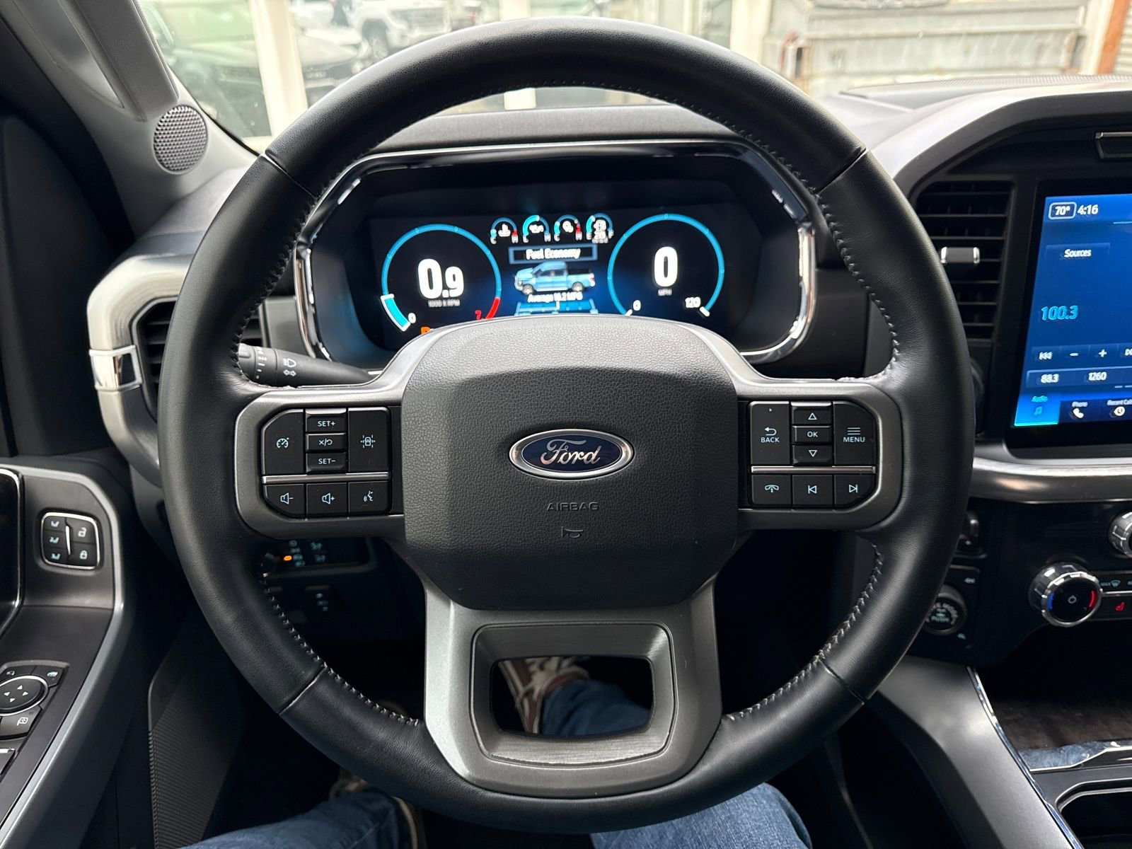 Used 2022 Ford F150 Lariat image 14