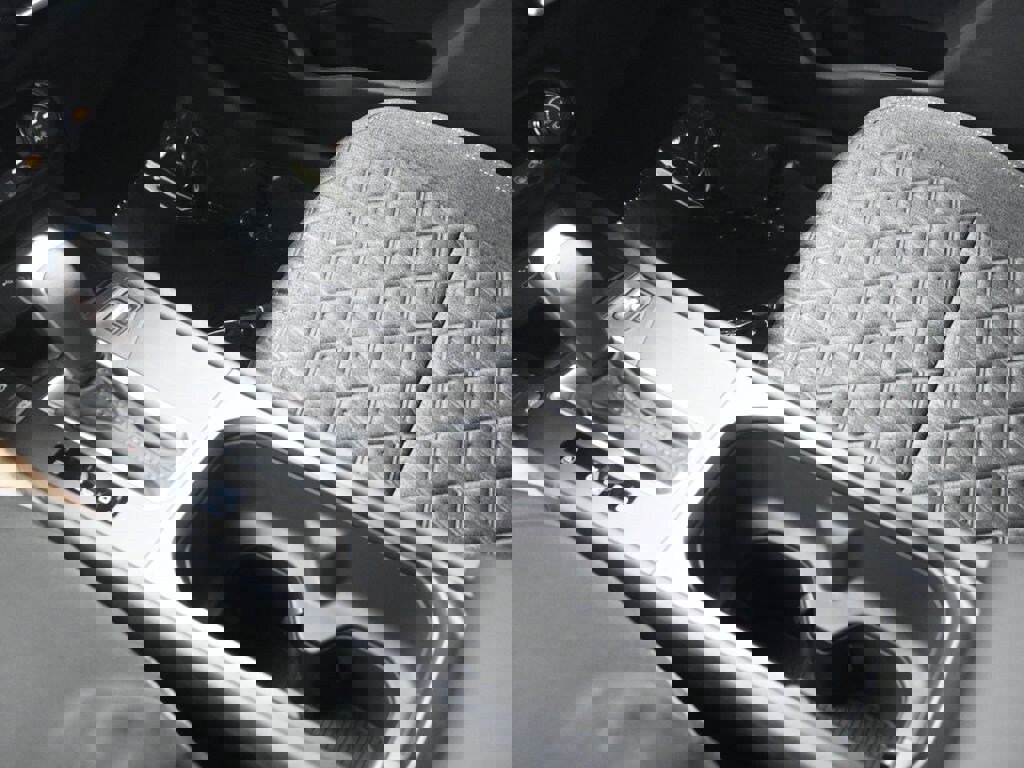 New 2026 Nissan Kicks SV image 17