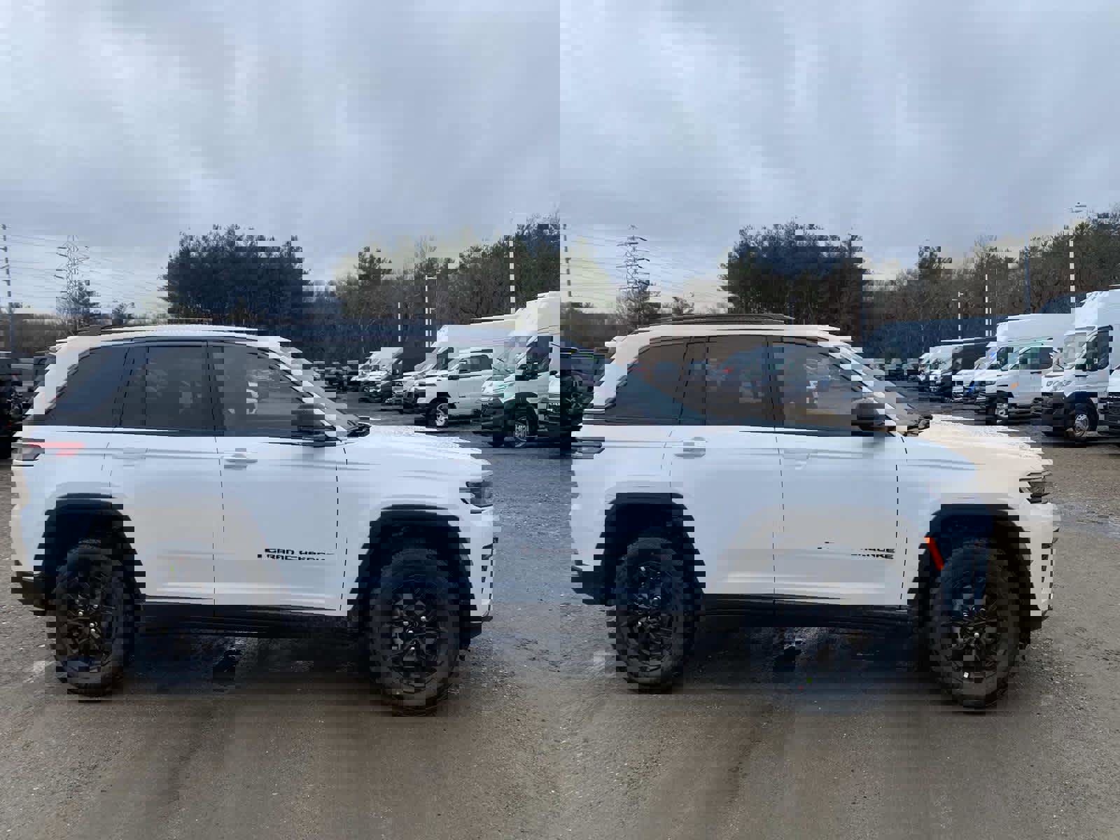 New 2026 Jeep Grand Cherokee Altitude image 2