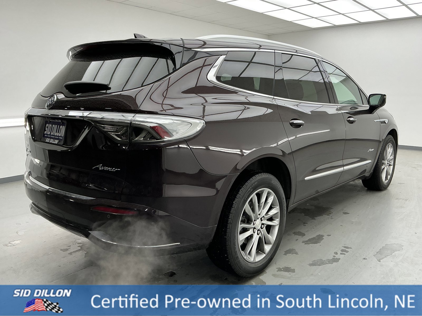 Used 2022 Buick Enclave Avenir w/ Avenir Technology Package image 4