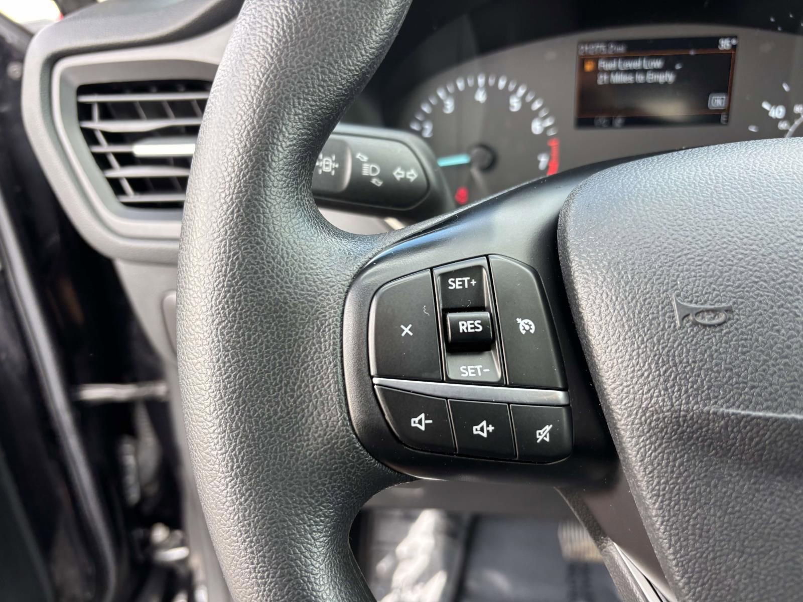 Used 2022 Ford Escape SE w/ SE Sport Appearance Package image 19