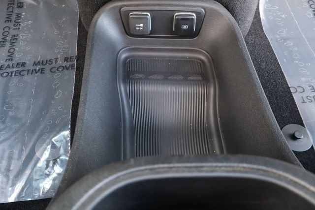 Used 2019 Chrysler Pacifica Limited FWD image 40