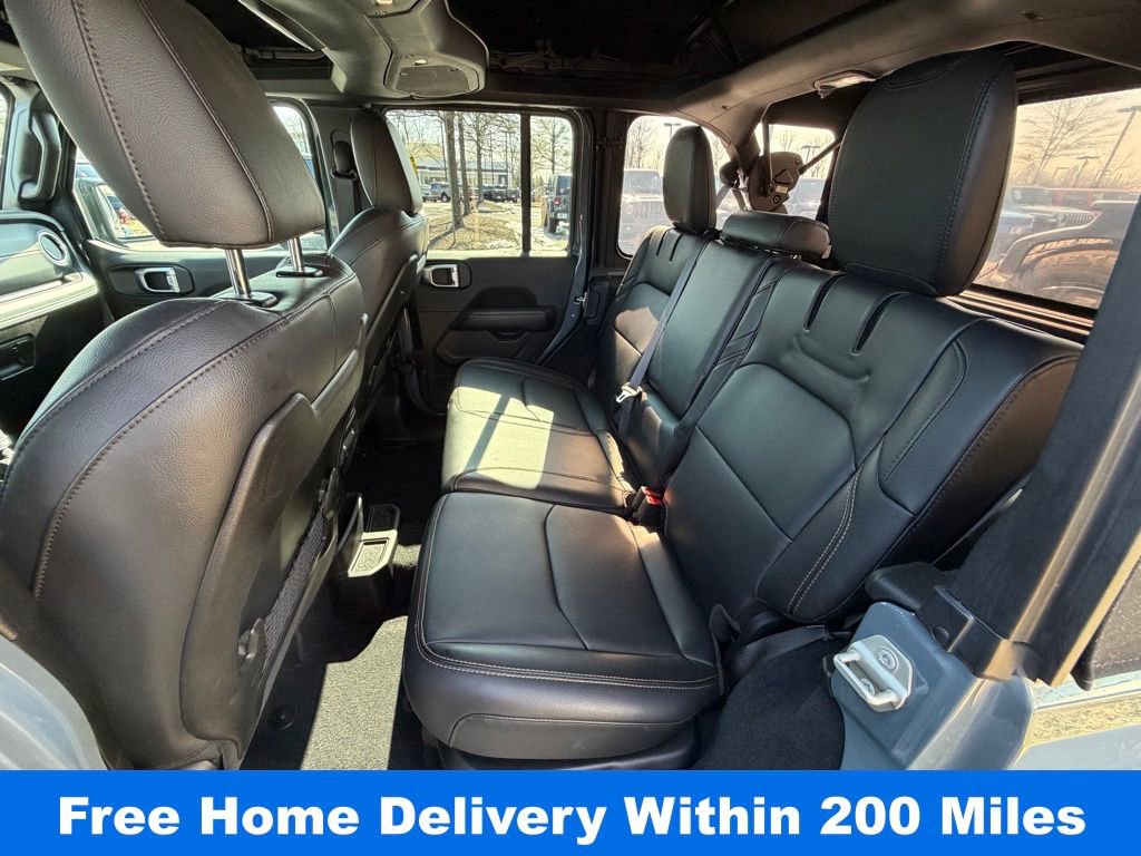 Used 2024 Jeep Wrangler Unlimited Sahara w/ Technology Group image 16
