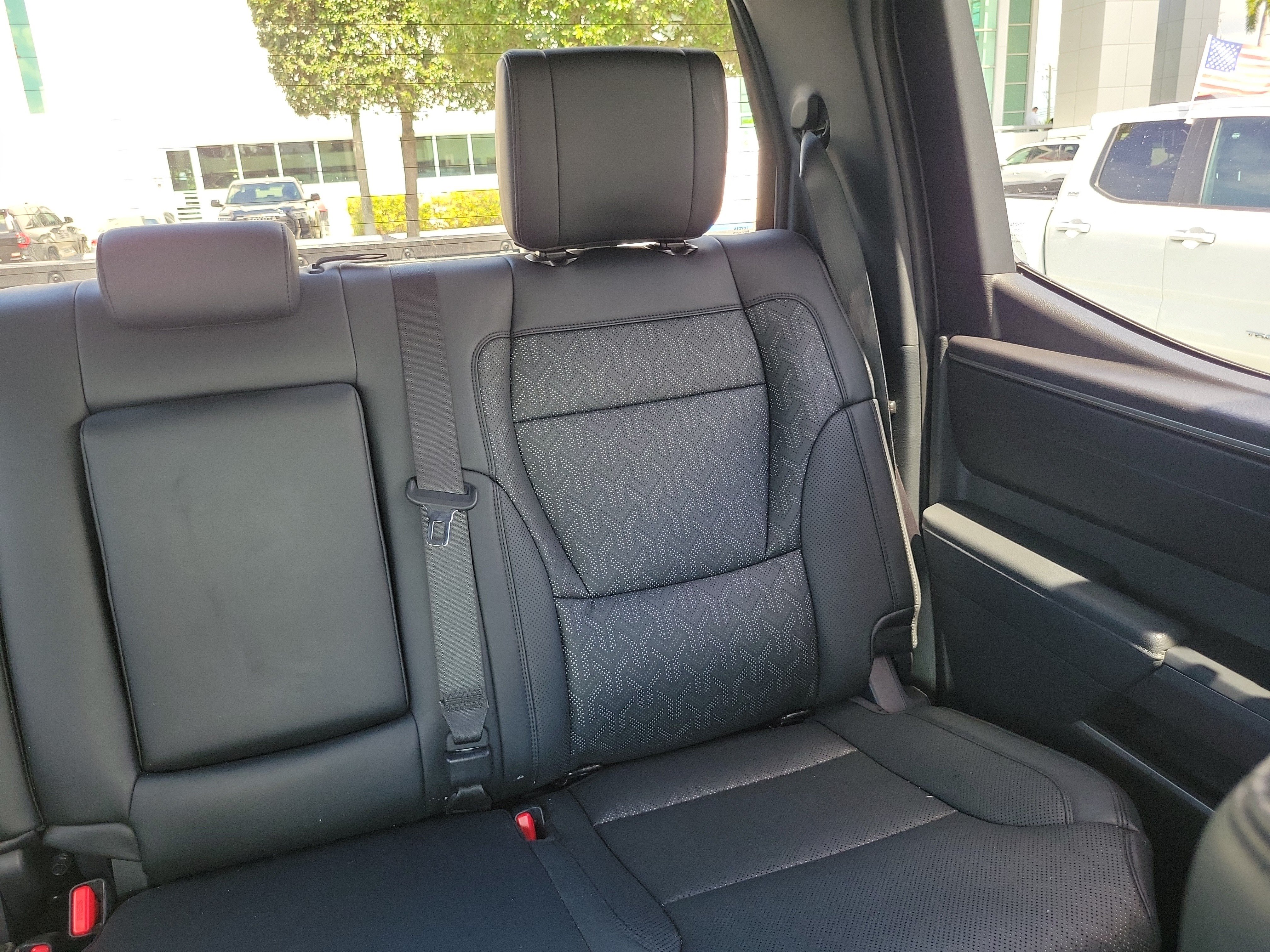 Used 2025 Toyota Tundra SR5 w/ SR5 Premium Package AWD/4WD image 22