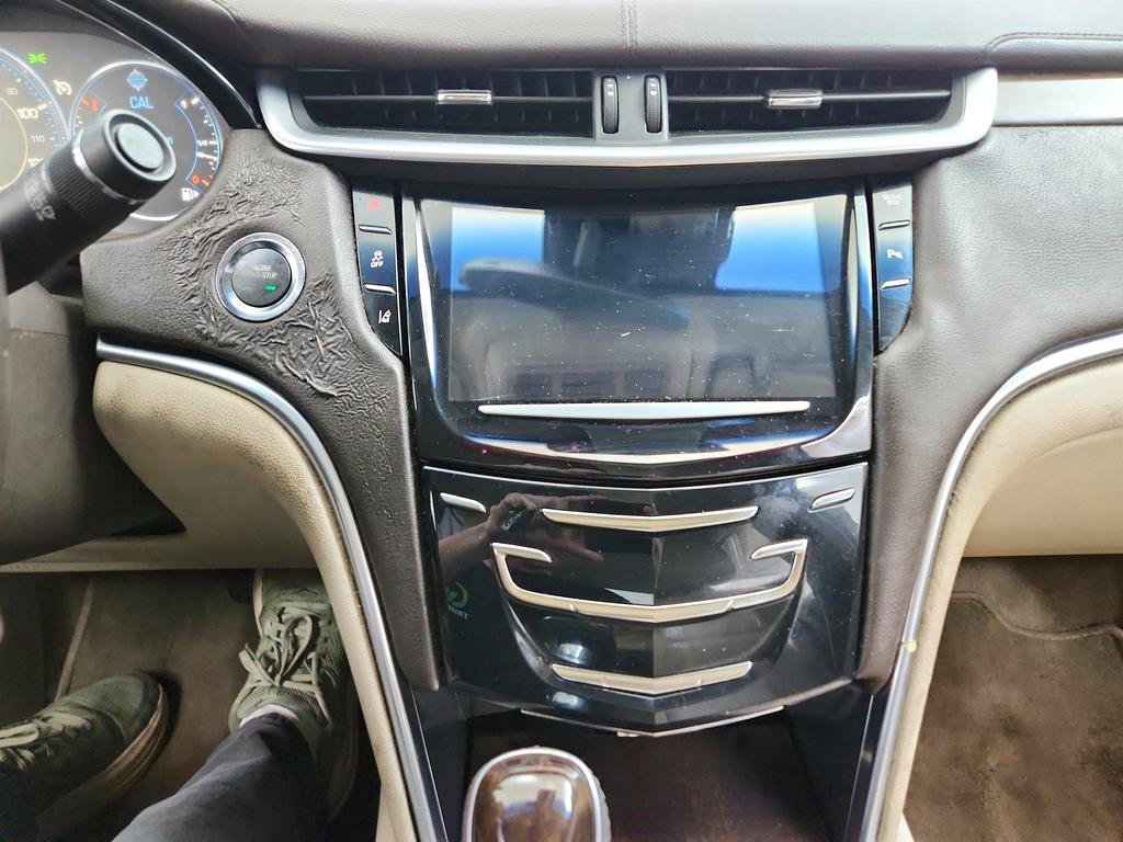 Used 2013 Cadillac XTS Premium FWD image 19