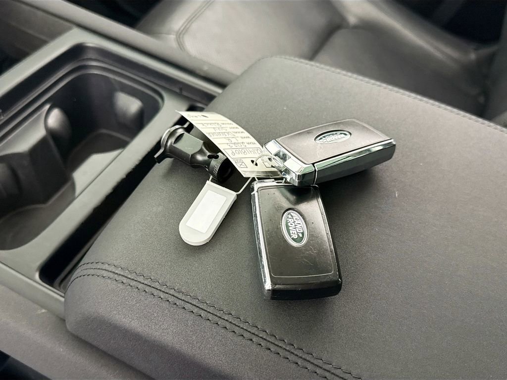 Used 2023 Land Rover Defender 90 S image 17