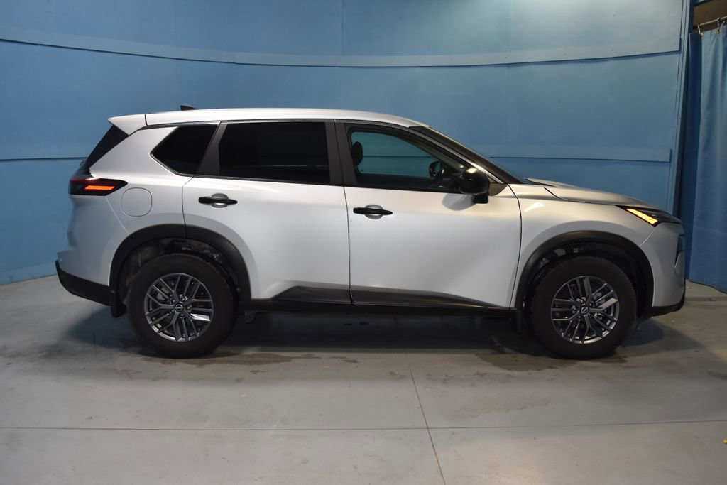 Certified 2025 Nissan Rogue S image 18