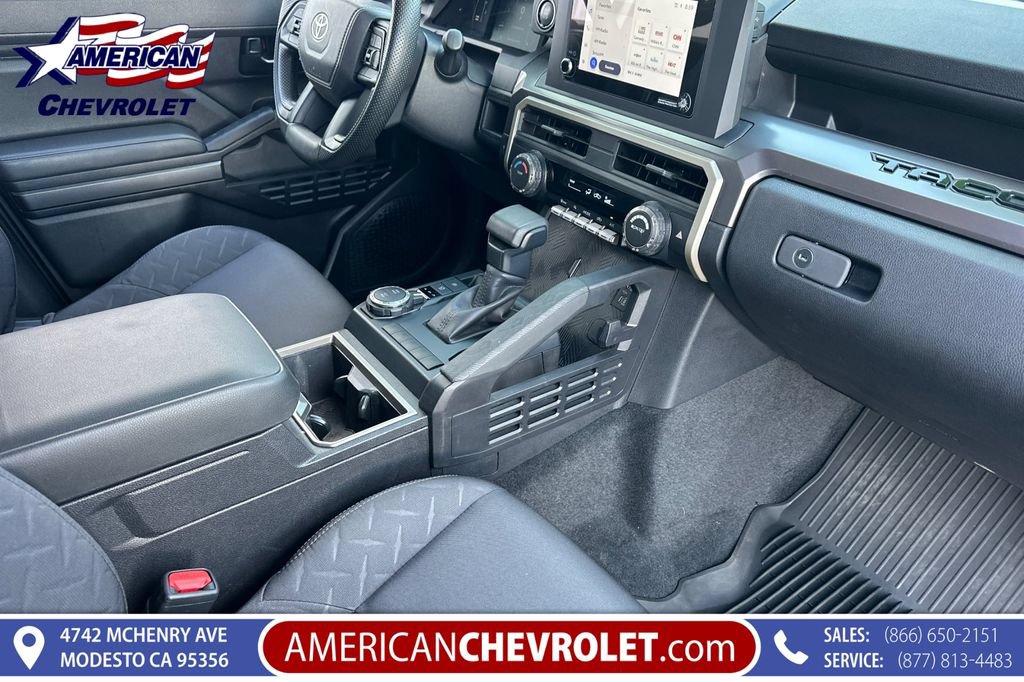 Used 2025 Toyota Tacoma SR5 AWD/4WD image 20