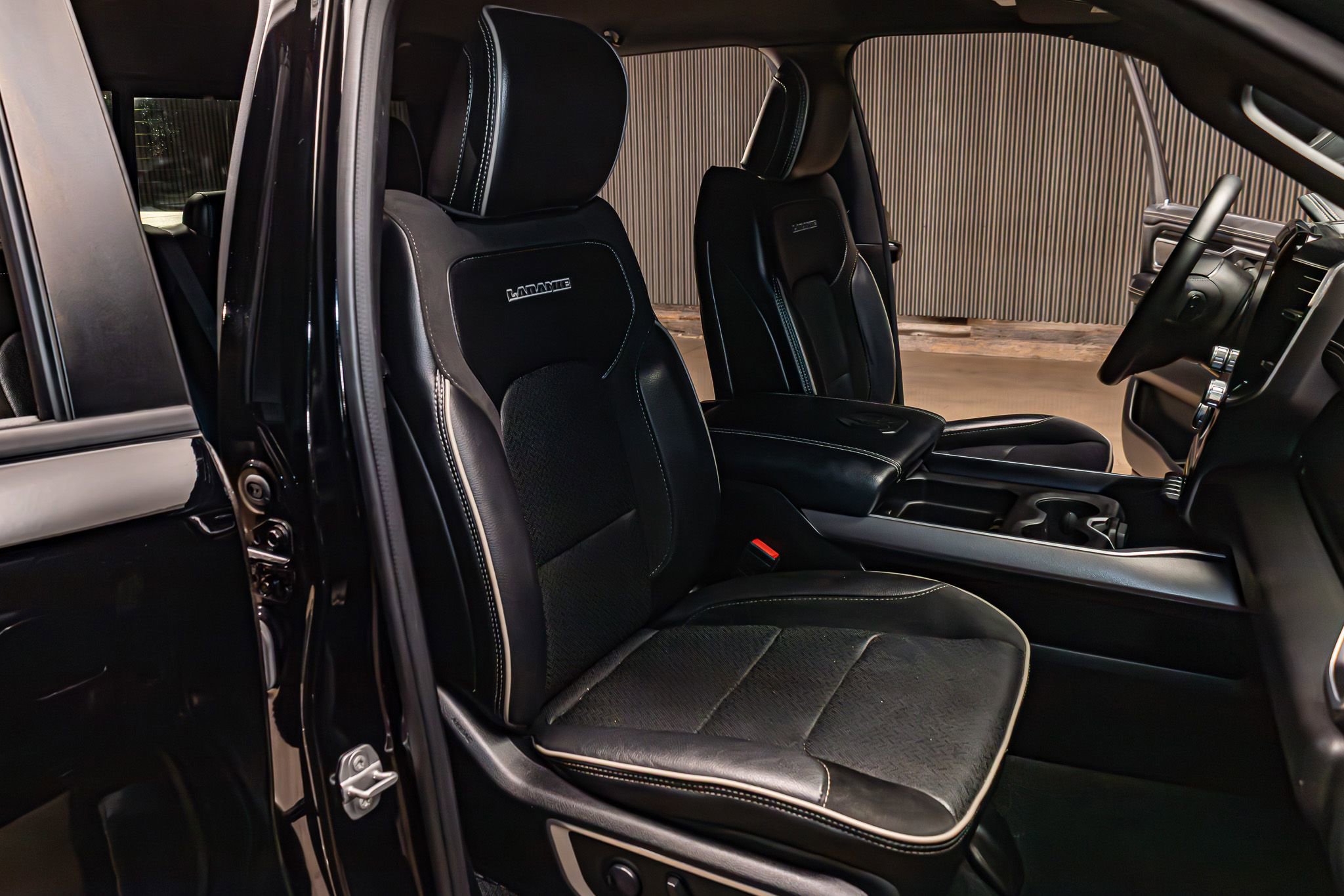 Used 2023 RAM 1500 Laramie image 27