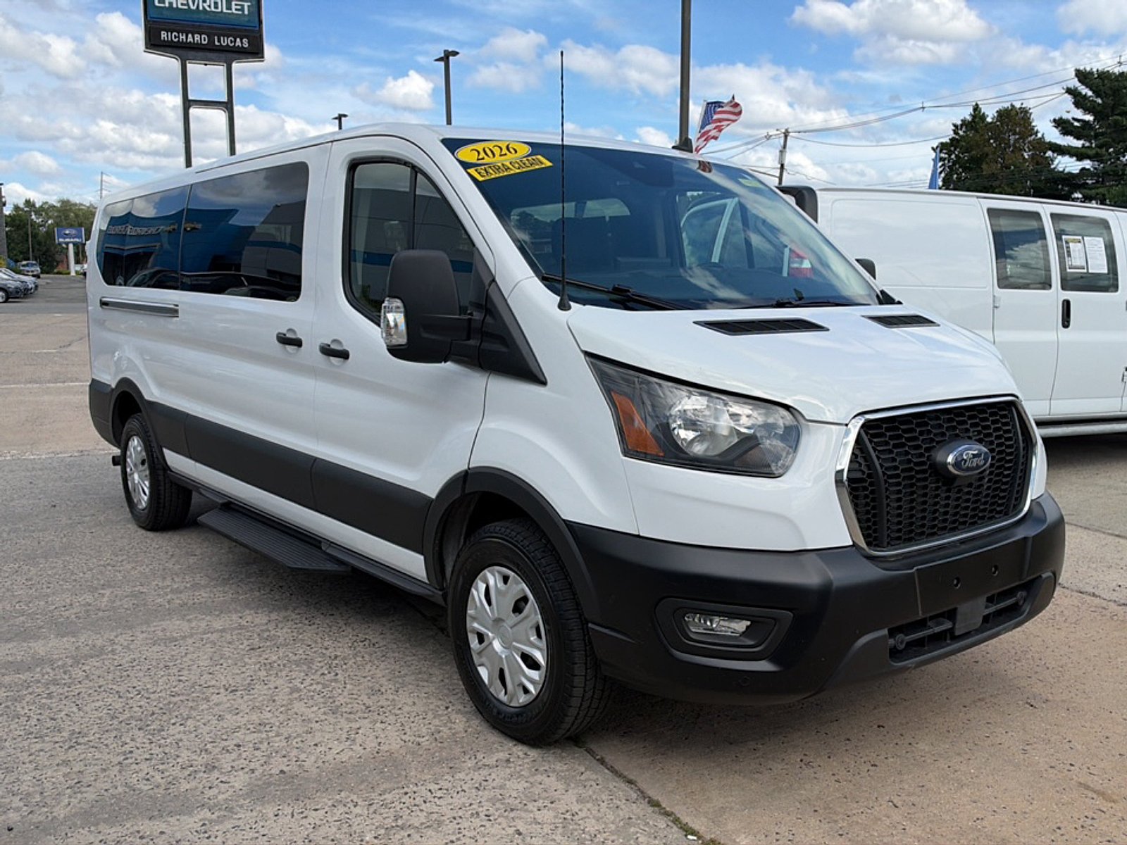 Used 2025 Ford Transit 350 XLT RWD image 4