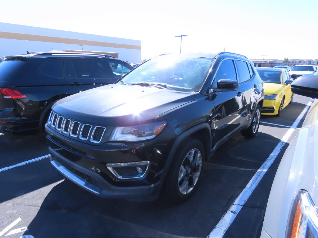 Used 2018 Jeep Compass Limited w/ Navigation Group AWD/4WD image 2
