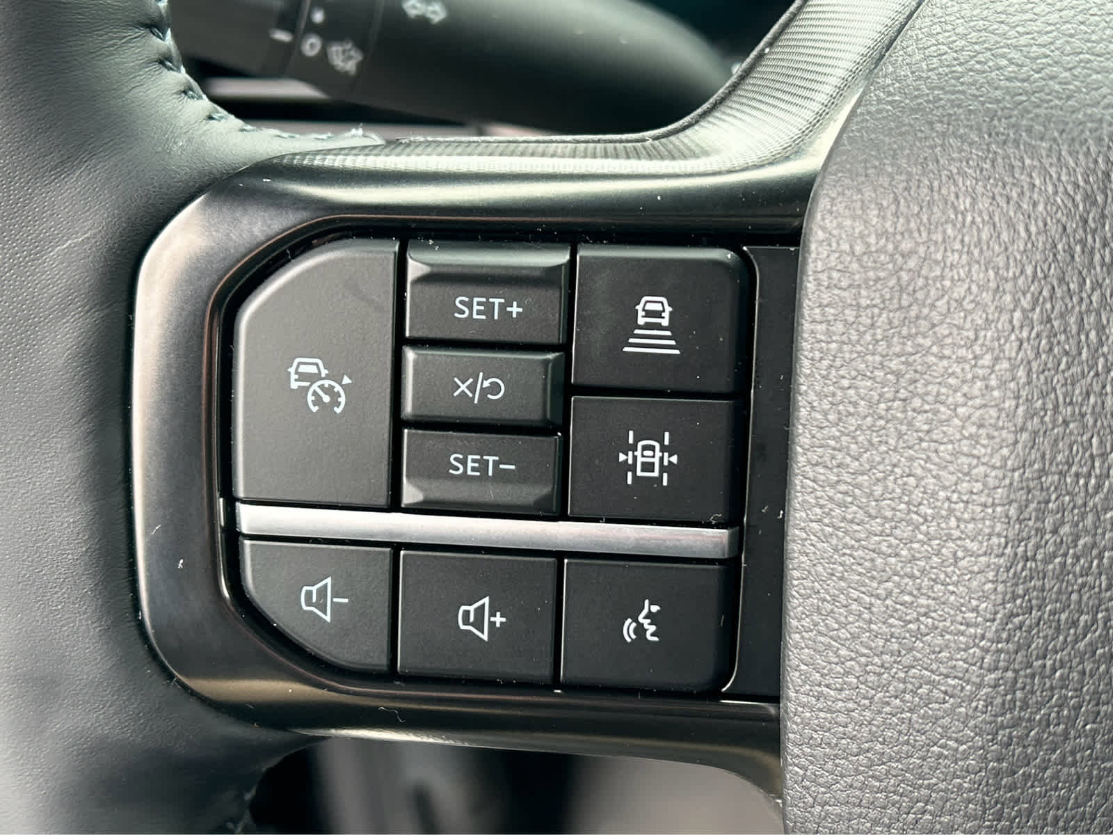 New 2025 Ford F150 Platinum w/ FX4 Off-Road Package image 28