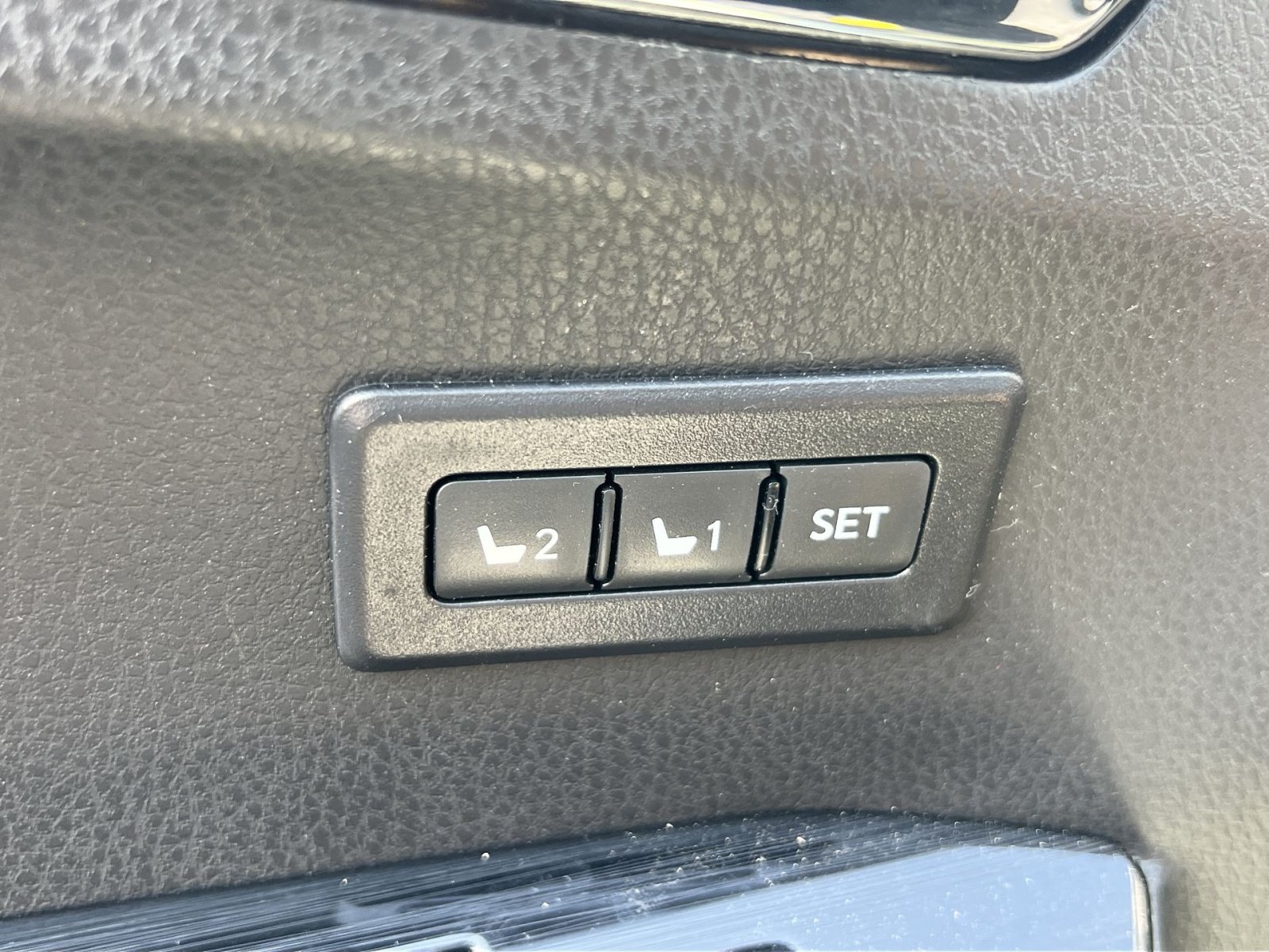 Used 2016 Toyota RAV4 Limited AWD/4WD image 26