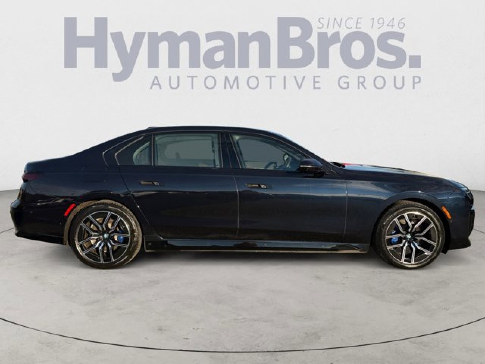 Used 2023 BMW i7 xDrive60 w/ Executive Package 2 image 2